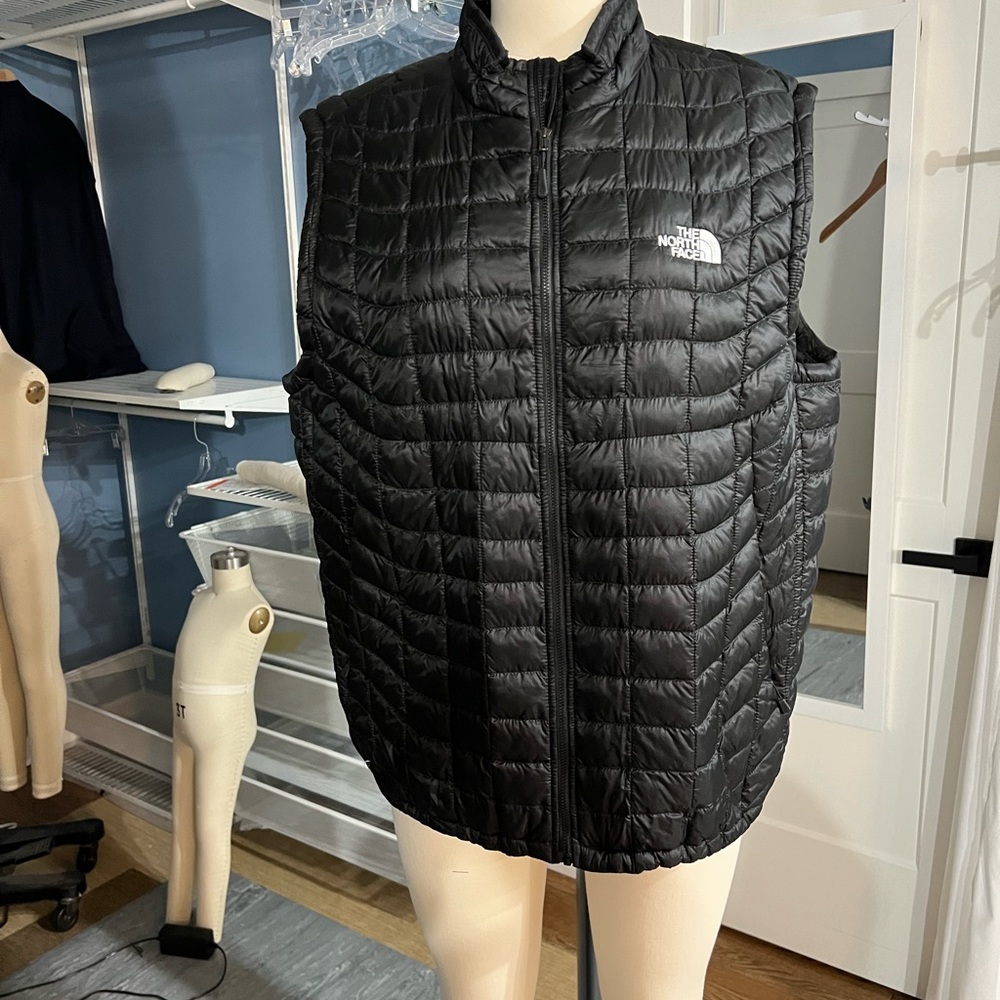 North Face Quilted Down Vest XL / TG - Black Zip Up.